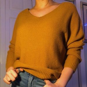 orange thin sweater!